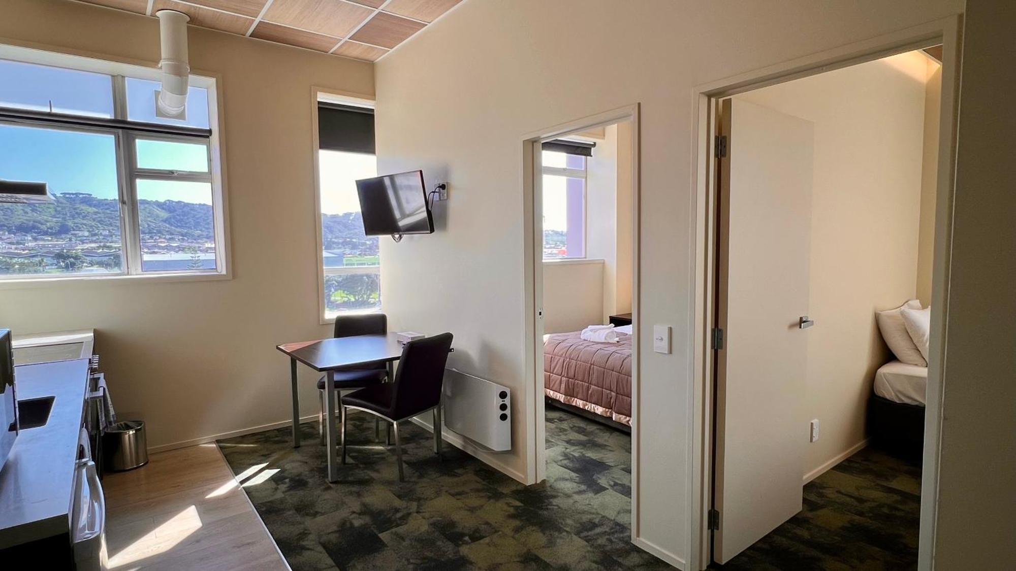 The Post Hotel Porirua Eksteriør billede